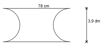 Figuren består er et rektangel minus en halvsirkel på hver (loddrette ende) dvs. omkretsen er summen av de to vannrette sidene i rektanglet pluss omkretsen av de to halvsirklene. Den vannrette siden i rektanglet har lengde 78 cm, og den loddrette har lengde 3,9 dm. Sistnevnte er også diameter i begge halvsirklene.